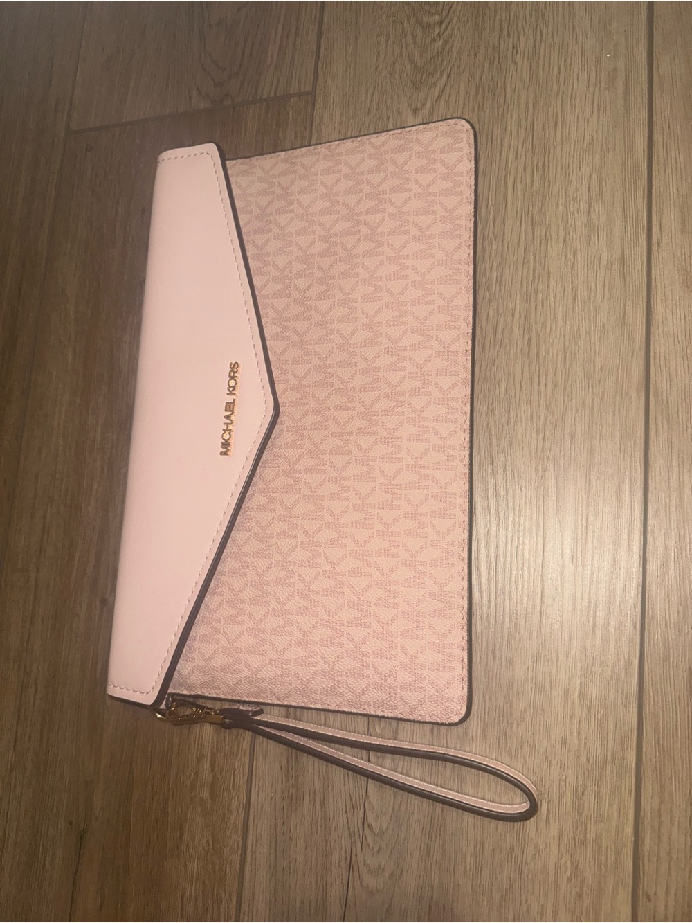 Michael Kors Blush Pink Signature Wristlet Clutch